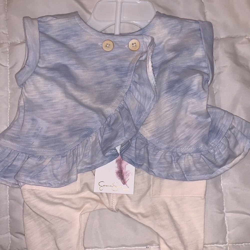 Jessica Simpson outfit - Picture 3 of 5
